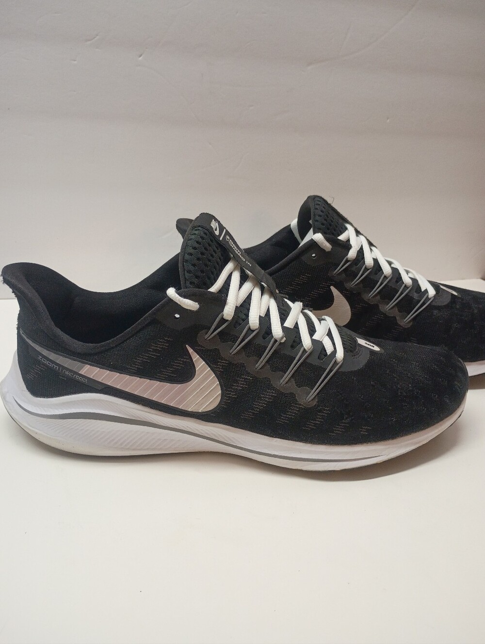 Nike Air Zoom Vomero 14 (Black/White/Thunder Grey) Size 13 Mens Shoes